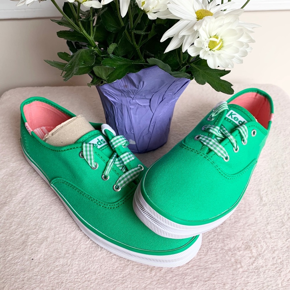 Kelly Green Keds